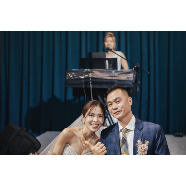 鍵盤彈唱婚禮歌手.jpg